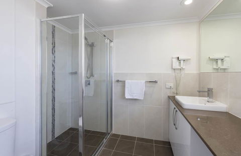 South Pacific Plaza - Official - Accommodation Brisbane 9