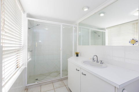 South Pacific Plaza - Official - Accommodation Brisbane 30