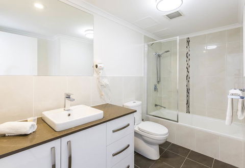 South Pacific Plaza - Official - Accommodation Brisbane 8