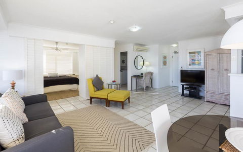 South Pacific Plaza - Official - Accommodation Brisbane 25