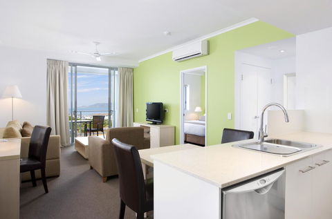 Oaks Townsville Gateway Suites - Accommodation Brisbane 12