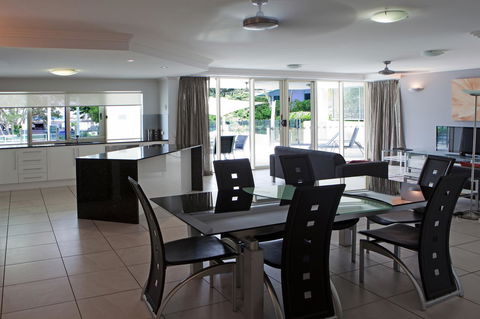 Waters Edge Apartment Cairns - Accommodation Brisbane 2