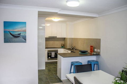 Surfers Beach Holiday Apartments - Accommodation Brisbane 18