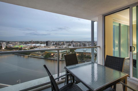 Evolution Apartments - Accommodation Brisbane 15