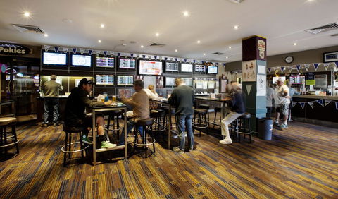 Palm Beach Hotel - Accommodation Brisbane 13