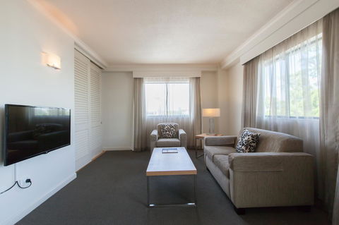 Central Cosmo Apartment Hotel - Accommodation Brisbane 5