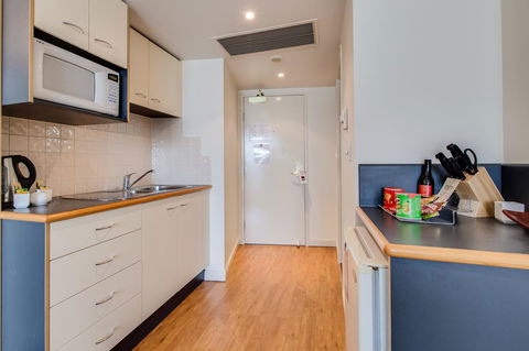 Central Cosmo Apartment Hotel - Accommodation Brisbane 18
