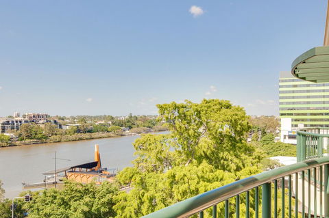 Central Cosmo Apartment Hotel - Accommodation Brisbane 15