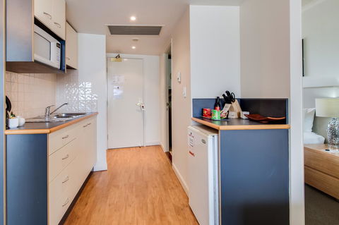 Central Cosmo Apartment Hotel - Accommodation Brisbane 26