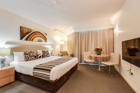 Central Cosmo Apartment Hotel - Accommodation Brisbane 19