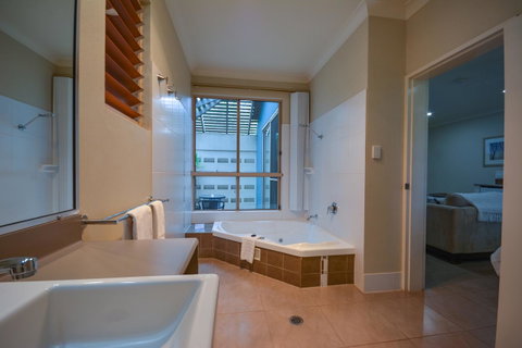 Blue Summit Hideaway - Accommodation Brisbane 23