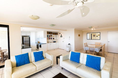 Burgess @ Kings Beach Apartments - Accommodation Brisbane 1