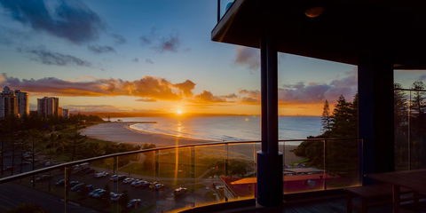 Komune Resort And Beach Club Greenmount Beach - Accommodation Brisbane 10