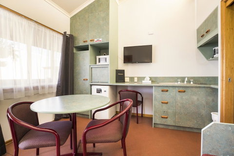 Downs Motel - Accommodation Brisbane 7