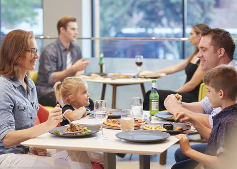 Holiday Inn Express Brisbane Central, An IHG Hotel - Accommodation Brisbane 10
