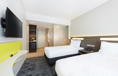 Holiday Inn Express Brisbane Central, An IHG Hotel - Accommodation Brisbane 1