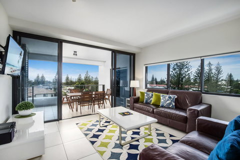 Ultra Broadbeach - Accommodation Brisbane 11