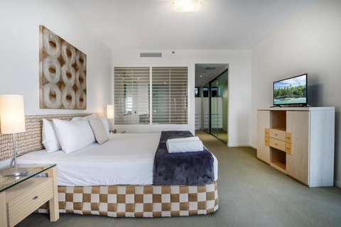 Ultra Broadbeach - Accommodation Brisbane 37