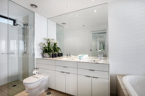 Ultra Broadbeach - Accommodation Brisbane 14