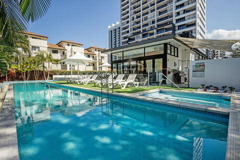 Ultra Broadbeach - Accommodation Brisbane 4