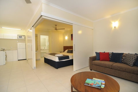 Cairns Queenslander Hotel & Apartments - Accommodation Brisbane 17