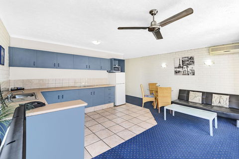 Broadbeach Travel Inn Apartments - Accommodation Brisbane 32