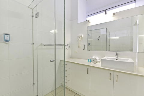 Broadbeach Travel Inn Apartments - Accommodation Brisbane 15