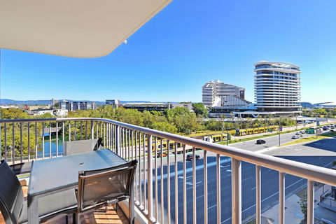Broadbeach Travel Inn Apartments - Accommodation Brisbane 0