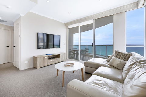 Pacific Views Resort - Accommodation Brisbane 5