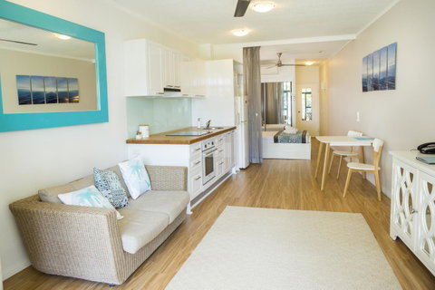 Amaroo At Trinity - Accommodation Brisbane 22