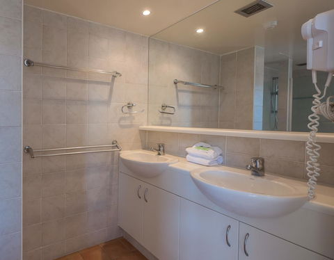 Norfolk Luxury Beachfront Apartments - Accommodation Brisbane 29