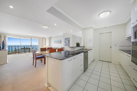 Oscar On Main Beach Resort - Accommodation Brisbane 4