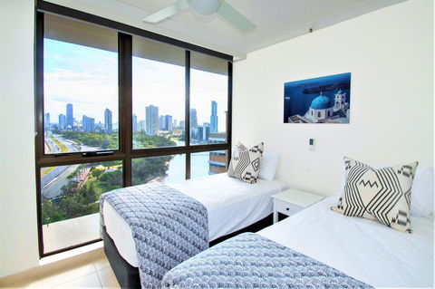 Capricorn One Beachside Holiday Apartments - Official - Accommodation Brisbane 28
