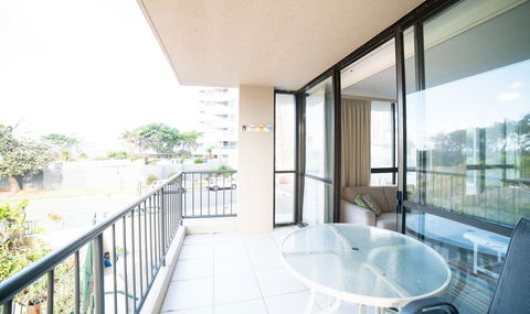Capricorn One Beachside Holiday Apartments - Official - Accommodation Brisbane 2