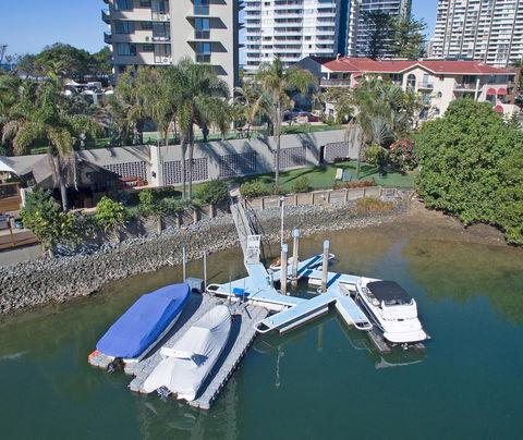 Capricorn One Beachside Holiday Apartments - Official - Accommodation Brisbane 13