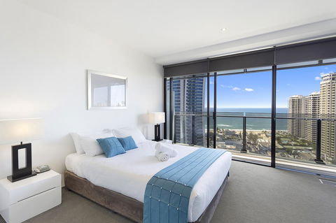 Holiday Holiday Circle On Cavill Apartments - Accommodation Brisbane 12