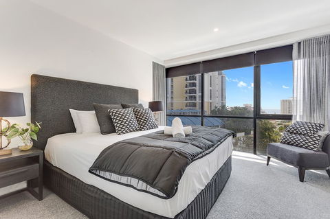 Holiday Holiday Circle On Cavill Apartments - Accommodation Brisbane 34