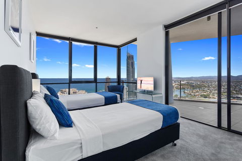 Holiday Holiday Circle On Cavill Apartments - Accommodation Brisbane 11