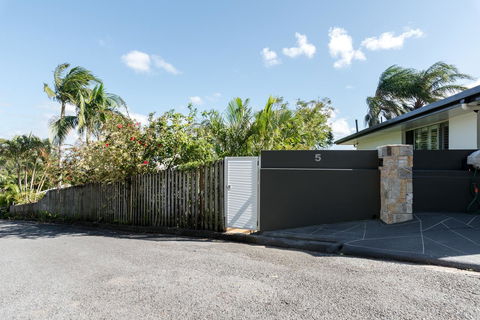 Private Guest Suite High On Currumbin Hill - Accommodation Brisbane 29