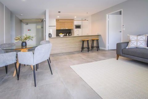 84 The Spit Holiday Apartments - Accommodation Brisbane 9