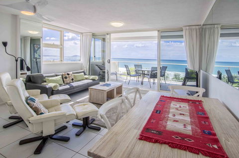 84 The Spit Holiday Apartments - Accommodation Brisbane 6