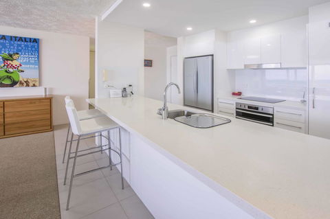 84 The Spit Holiday Apartments - Accommodation Brisbane 14