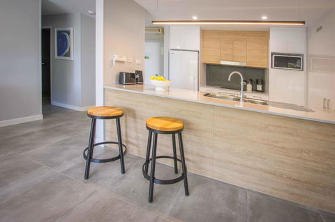 84 The Spit Holiday Apartments - Accommodation Brisbane 11