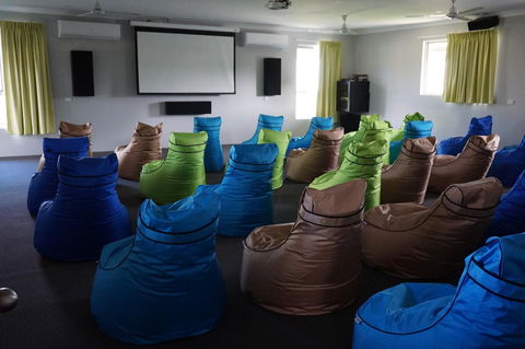 YAL Cairns - A Motel That Makes A Difference - Accommodation Brisbane 4