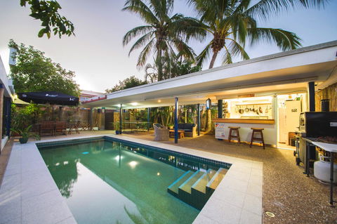 Cosmopolitan Motel & Serviced Apartments - Accommodation Brisbane 1