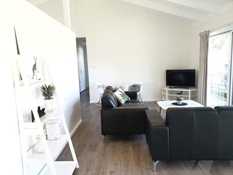 Beautiful Home- Walk To Beach-Short Drive To Noosa - Accommodation Brisbane 1