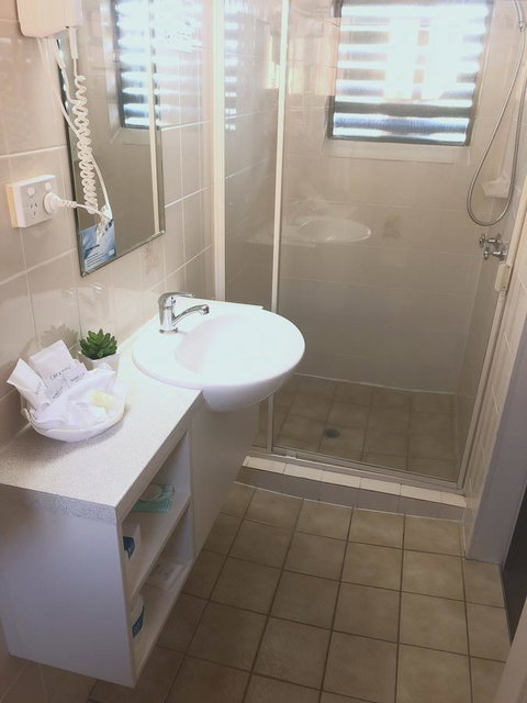 City Motor Inn - Accommodation Brisbane 2