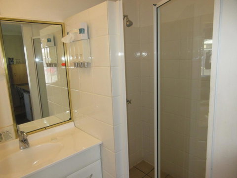 Riviera On Ruthven - Accommodation Brisbane 7
