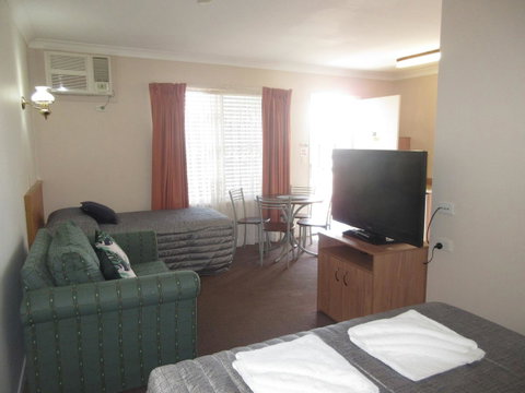 Riviera On Ruthven - Accommodation Brisbane 4