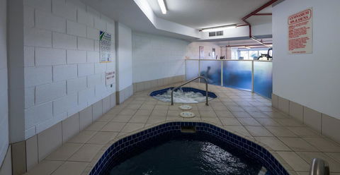 Surfers Hawaiian Holiday Apartments - Accommodation Brisbane 20